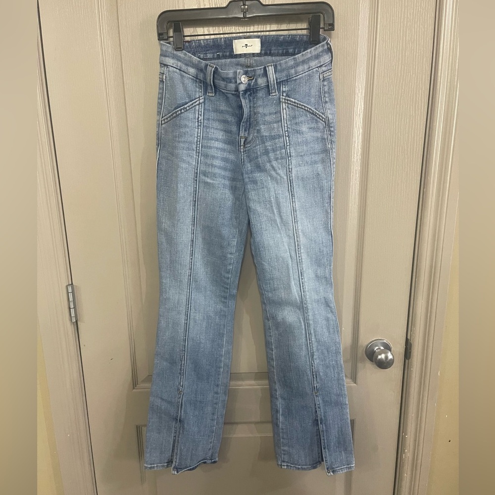 Kimmie Straight-Leg Split-Hem Jeans
7 FOR ALL MANKIND - Picture 4 of 7